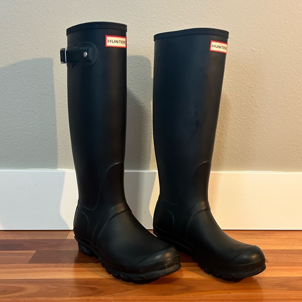 Hunter Original Matte Black Tall Rain Boots - Size 8